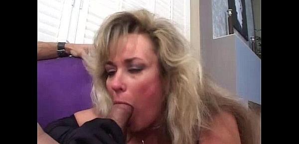  Mature loves sucking and smoking